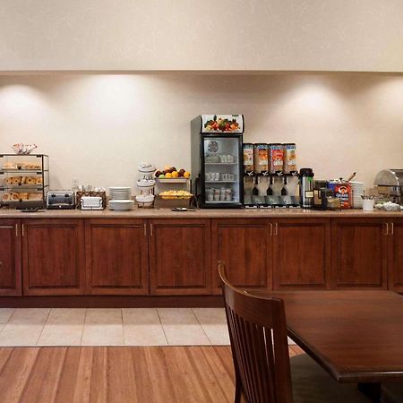 Four Points By Sheraton Bedford Manchester Airport Buitenkant foto